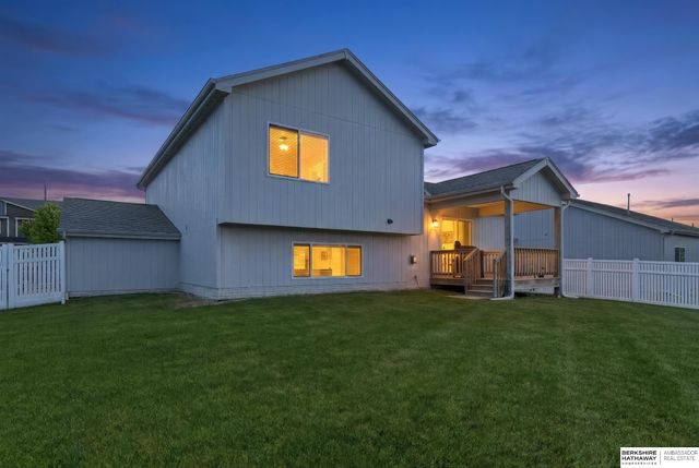 11731 S 111th Avenue, Papillion, NE 68046