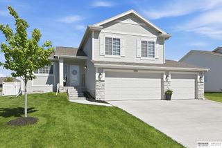 11731 S 111th Avenue, Papillion, NE 68046