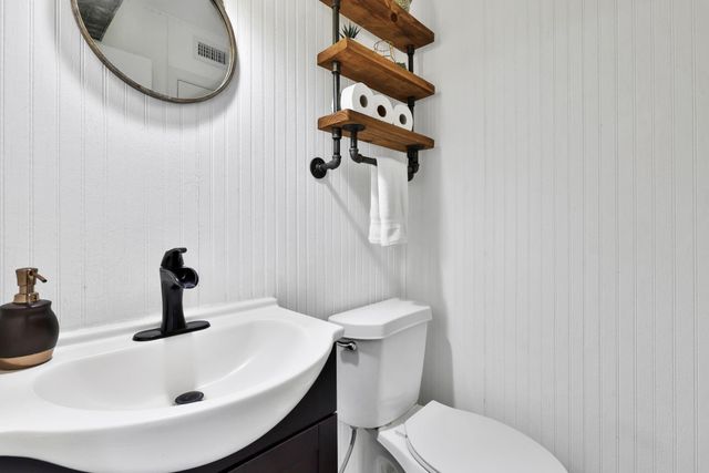 10 Driftwood Lane, Coldspring, TX 77331