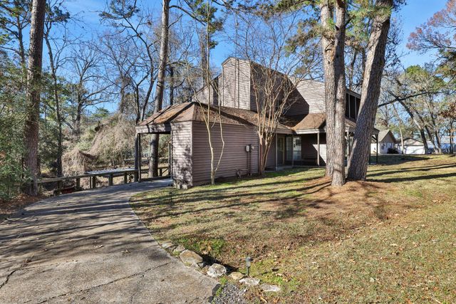 10 Driftwood Lane, Coldspring, TX 77331