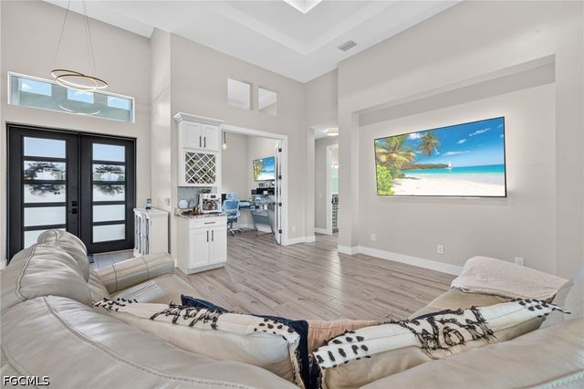 2590 Surfside BLVD, Cape Coral, FL 33914