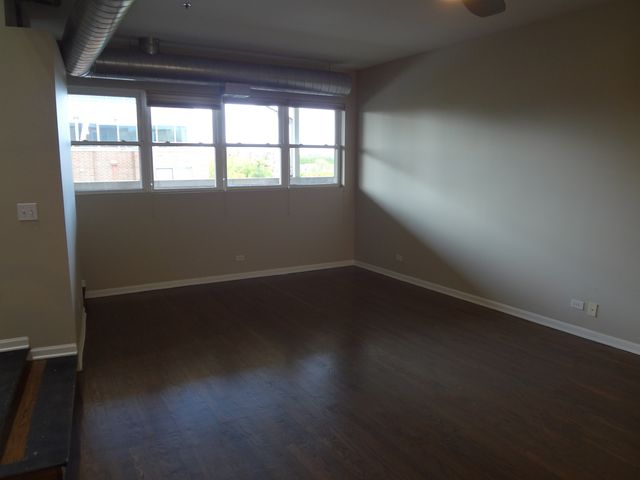 1834 Ridge Avenue 137, Evanston, IL 60201