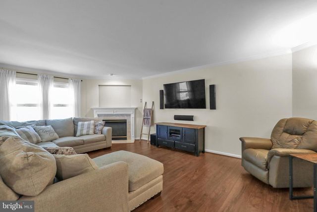 1115 STONEHENGE DR, Reading, PA 19606