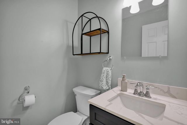 1115 STONEHENGE DR, Reading, PA 19606