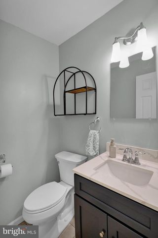 1115 STONEHENGE DR, Reading, PA 19606