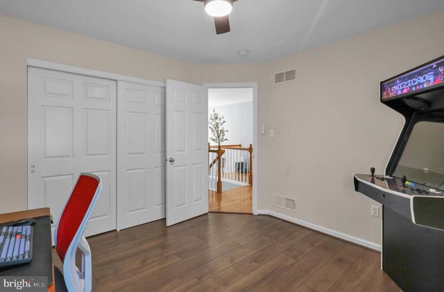 1115 STONEHENGE DR, Reading, PA 19606