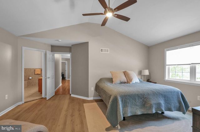 1115 STONEHENGE DR, Reading, PA 19606