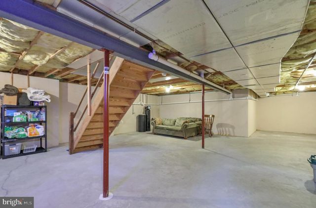 1115 STONEHENGE DR, Reading, PA 19606