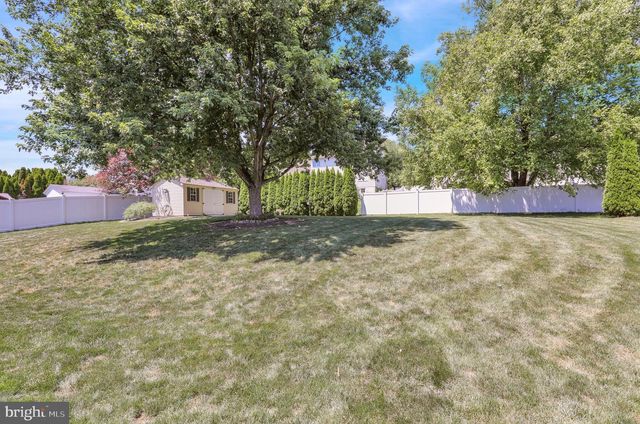 1115 STONEHENGE DR, Reading, PA 19606