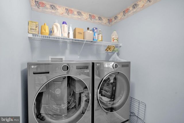 1115 STONEHENGE DR, Reading, PA 19606