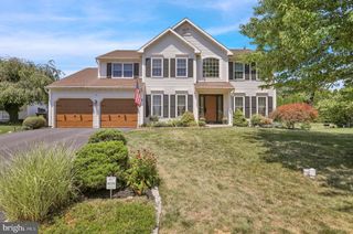 1115 STONEHENGE DR, Reading, PA 19606