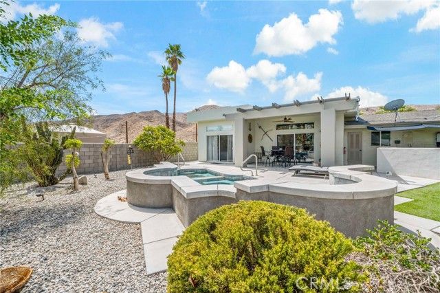 39004 Knoll View Circle, Cathedral City, CA 92234