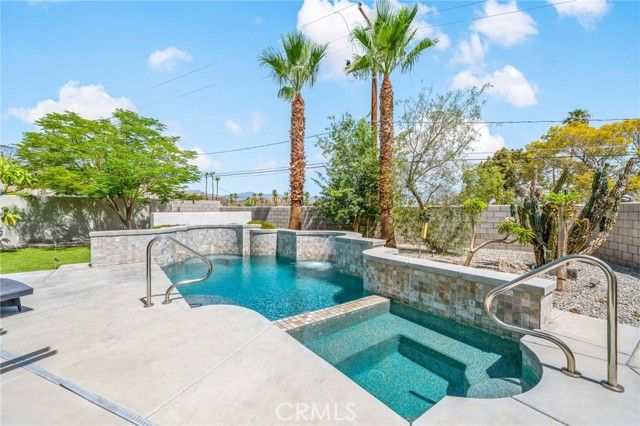 39004 Knoll View Circle, Cathedral City, CA 92234