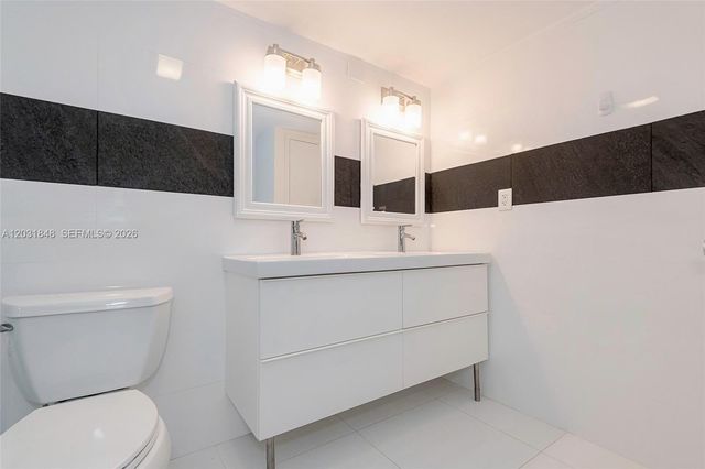 900 Bay Dr 122, Miami Beach, FL 33141