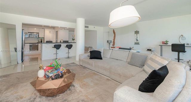 900 Bay Dr 122, Miami Beach, FL 33141