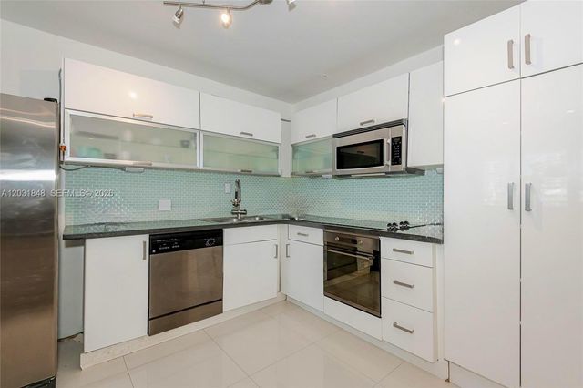 900 Bay Dr 122, Miami Beach, FL 33141