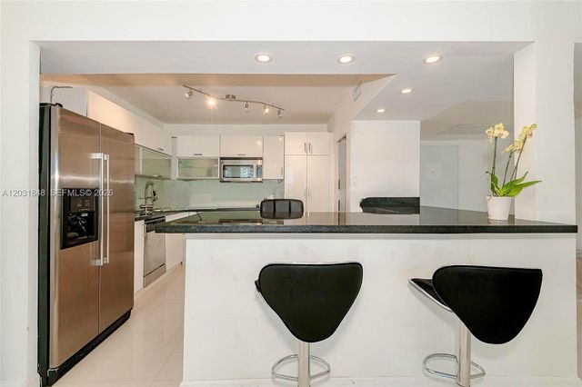 900 Bay Dr 122, Miami Beach, FL 33141