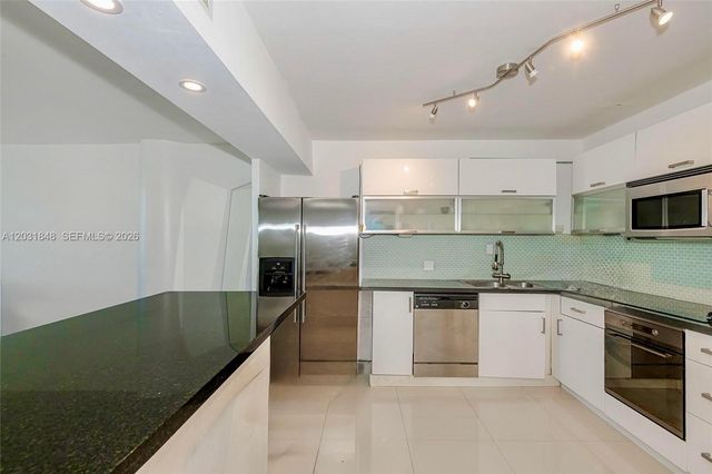 900 Bay Dr 122, Miami Beach, FL 33141
