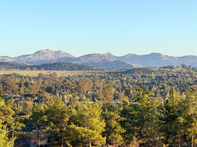 1962 Larkspur Drive, Alpine, CA 91901