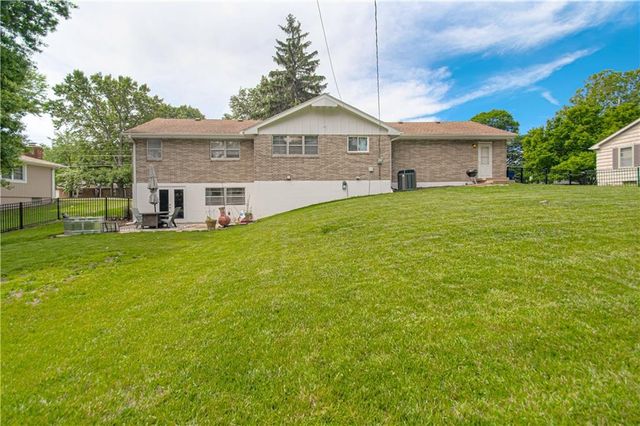 1222 Nashua Road, Liberty, MO 64068
