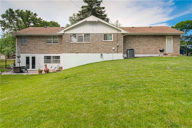 1222 Nashua Road, Liberty, MO 64068