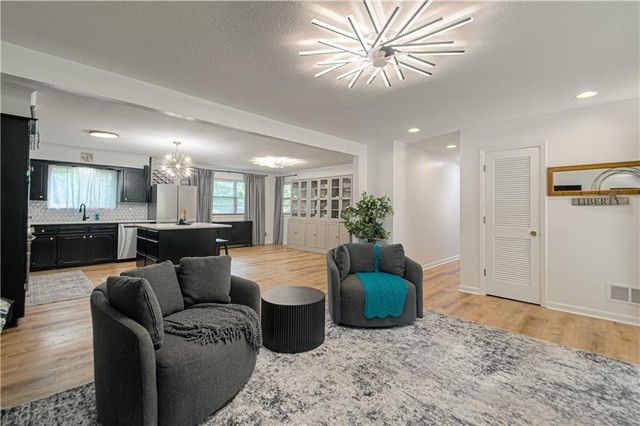 1222 Nashua Road, Liberty, MO 64068