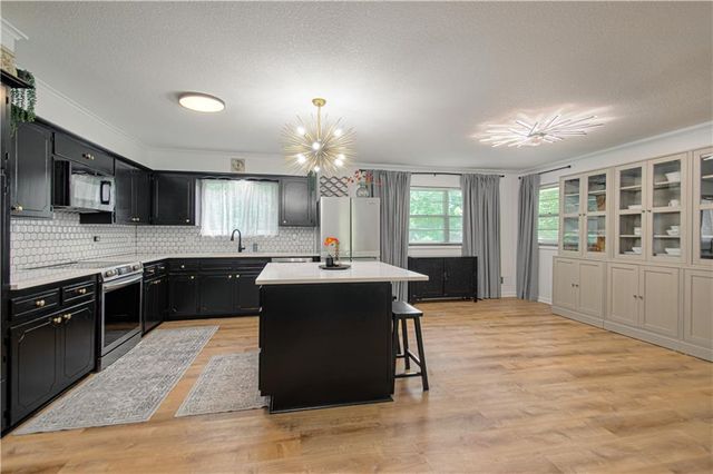 1222 Nashua Road, Liberty, MO 64068