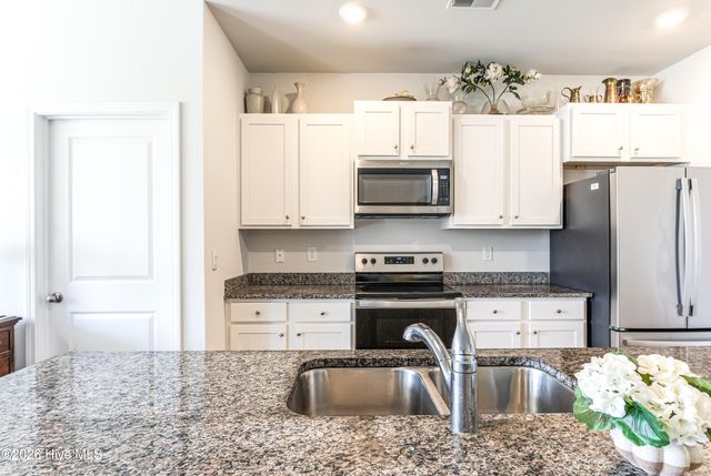 1038 Burled Oak Ridge Loop SE, Bolivia, NC 28422