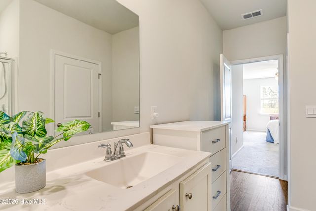 1038 Burled Oak Ridge Loop SE, Bolivia, NC 28422