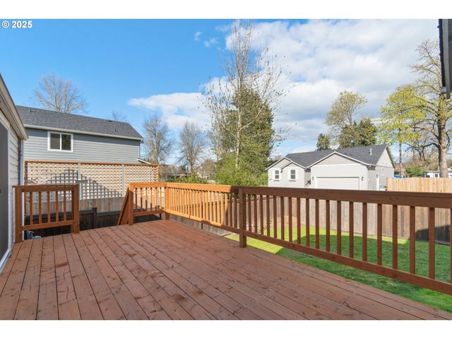 415 SPRING CREEK Dr, Eugene, OR 97404
