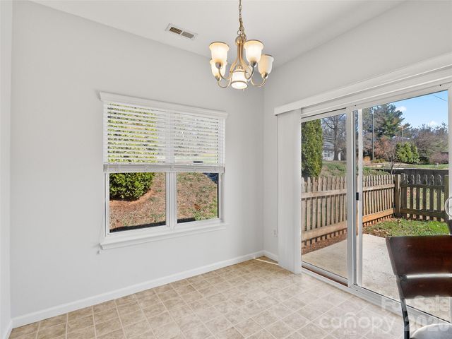 15 Scottish Circle, Asheville, NC 28803