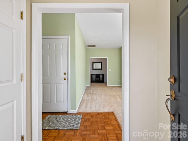 15 Scottish Circle, Asheville, NC 28803