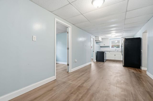 254 Holly Street SW, Grand Rapids, MI 49548