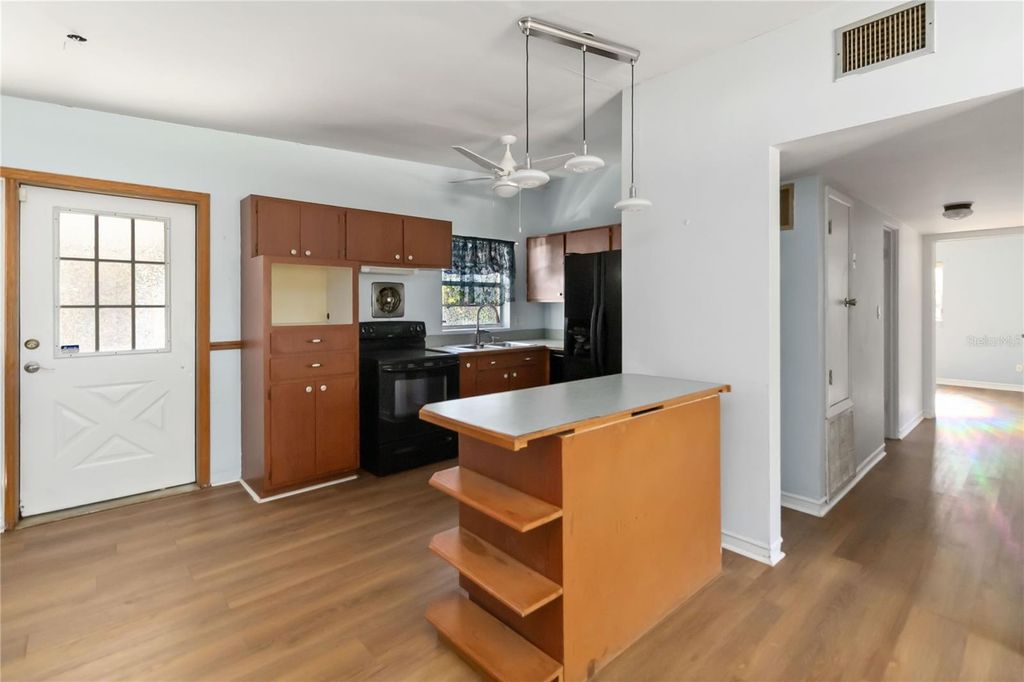 Image 15 of property listing at 3503 S CRYSTAL LAKE DRIVE, Orlando, FL 32806