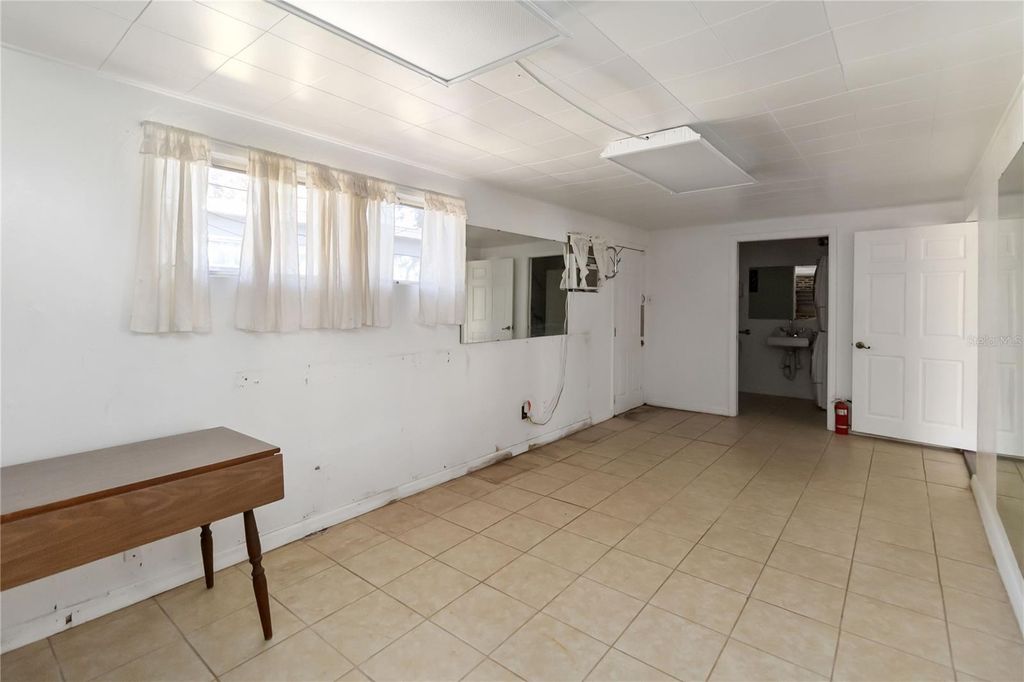 Image 27 of property listing at 3503 S CRYSTAL LAKE DRIVE, Orlando, FL 32806