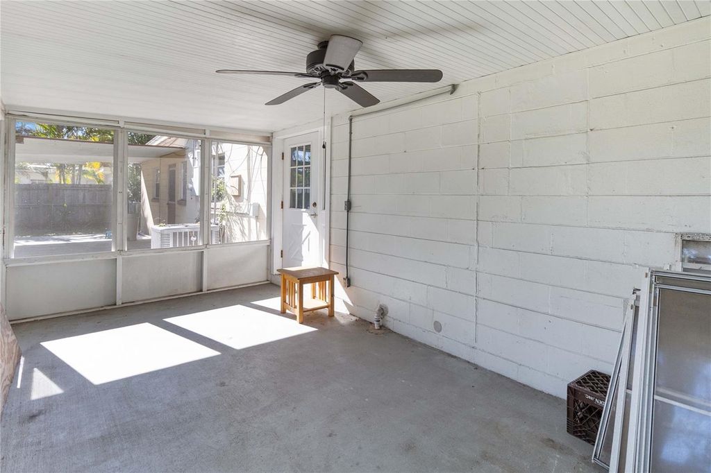 Image 31 of property listing at 3503 S CRYSTAL LAKE DRIVE, Orlando, FL 32806