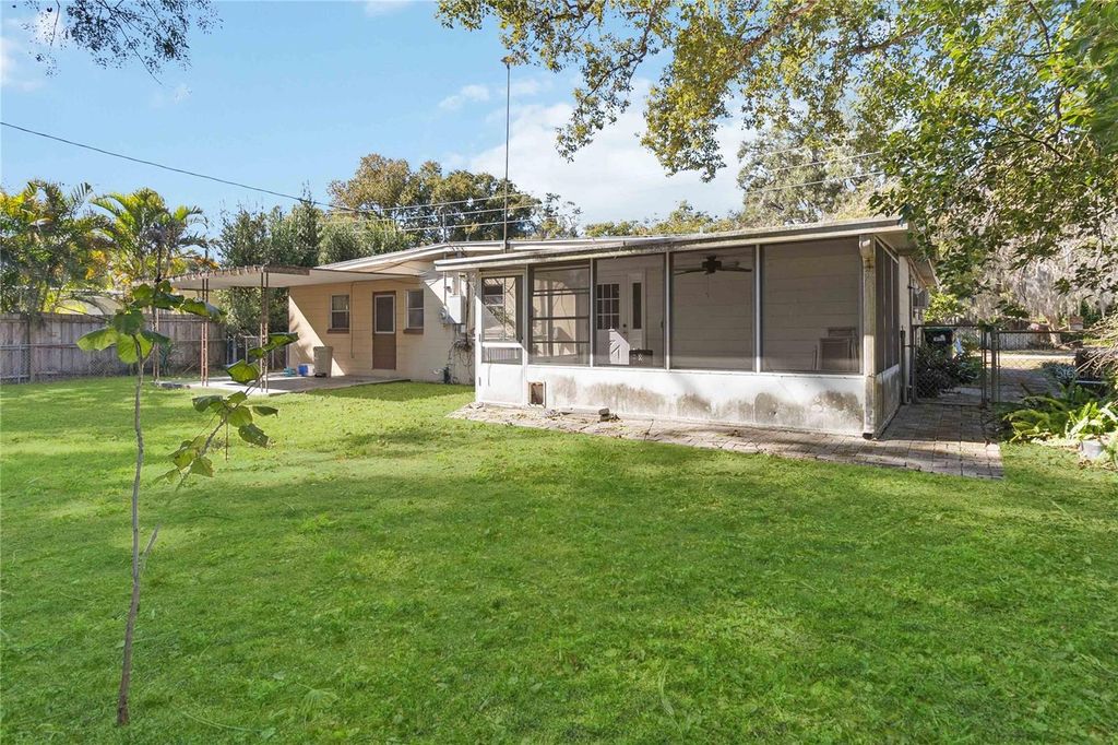 Image 34 of property listing at 3503 S CRYSTAL LAKE DRIVE, Orlando, FL 32806