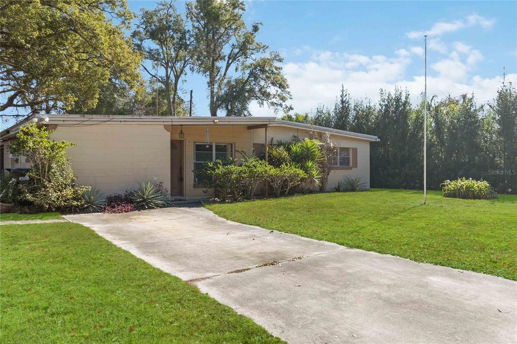 Image 5 of property listing at 3503 S CRYSTAL LAKE DRIVE, Orlando, FL 32806