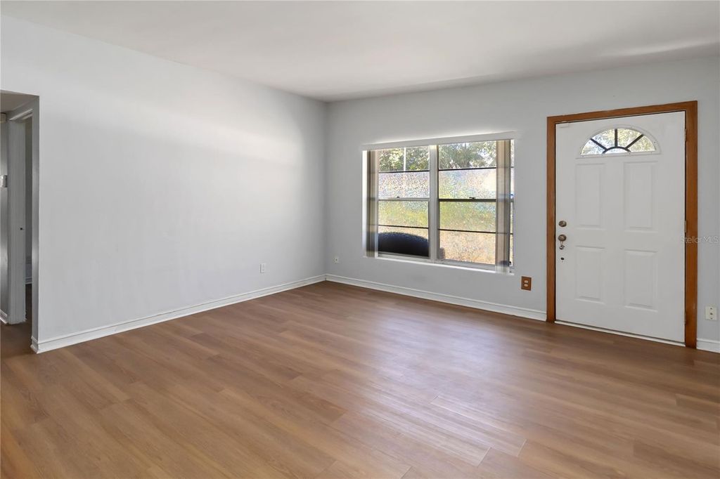 Image 8 of property listing at 3503 S CRYSTAL LAKE DRIVE, Orlando, FL 32806