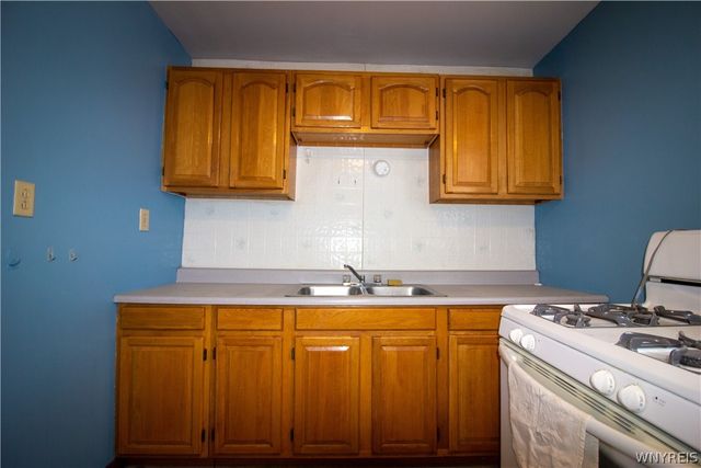 610 Niagara Street, Buffalo, NY 14201