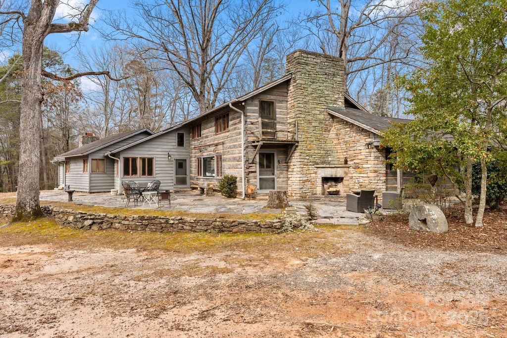 102 Weaver Mill Road, Columbus, NC 28722