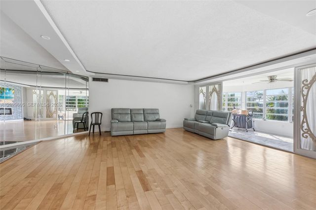 1501 NE 191st Street C217, Miami, FL 33179