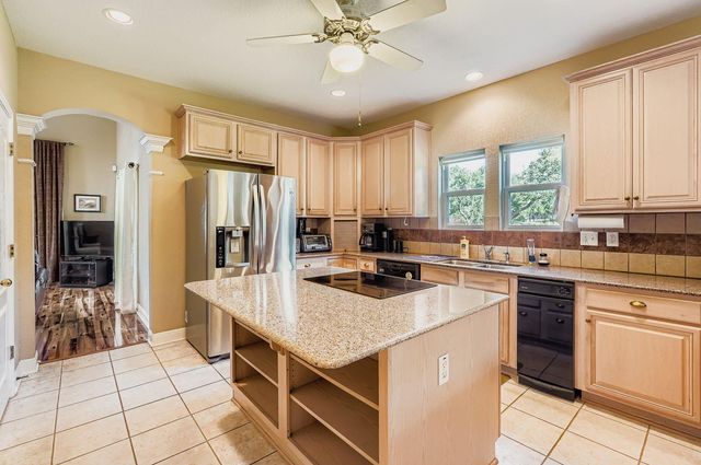 900 Wayside DR, Wimberley, TX 78676