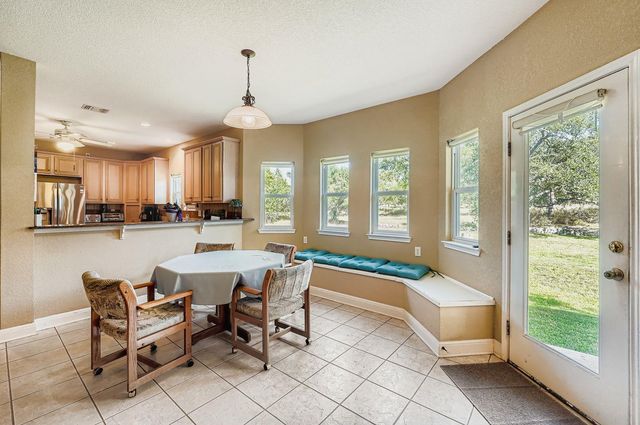 900 Wayside DR, Wimberley, TX 78676