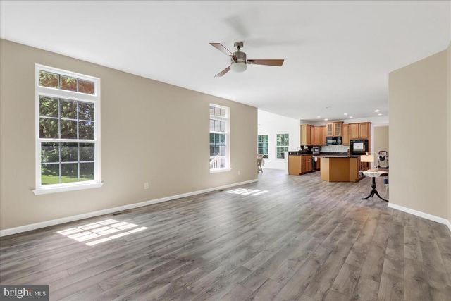 11381 BUHRMAN DR E, Waynesboro, PA 17268