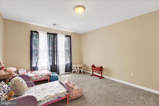 11381 BUHRMAN DR E, Waynesboro, PA 17268