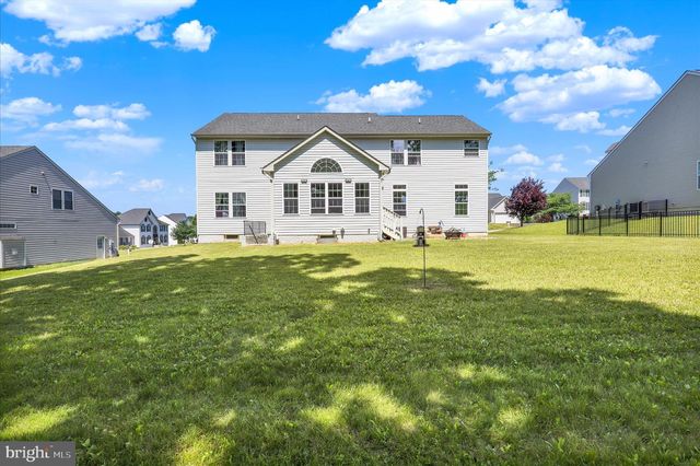 11381 BUHRMAN DR E, Waynesboro, PA 17268
