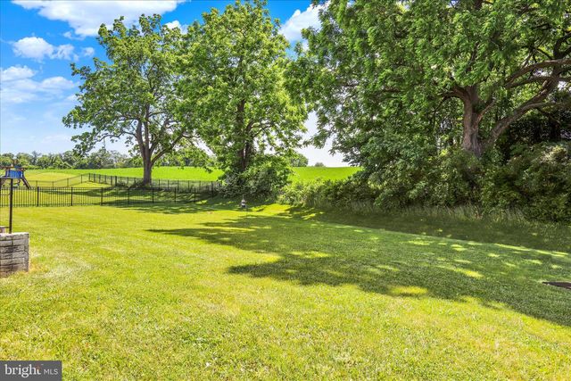 11381 BUHRMAN DR E, Waynesboro, PA 17268