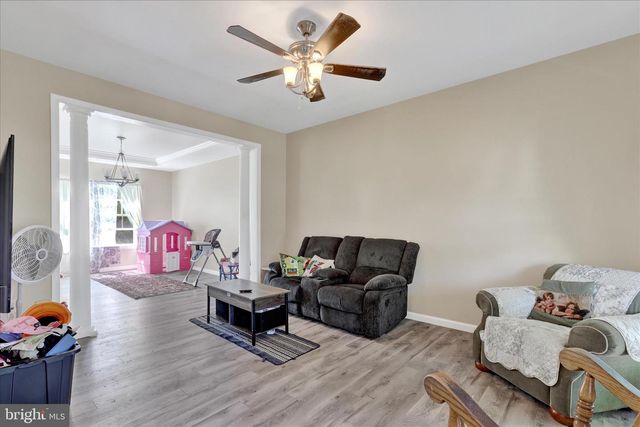 11381 BUHRMAN DR E, Waynesboro, PA 17268