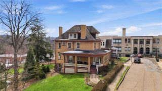 25 Vancouver Ave, Ingram, PA 15205
